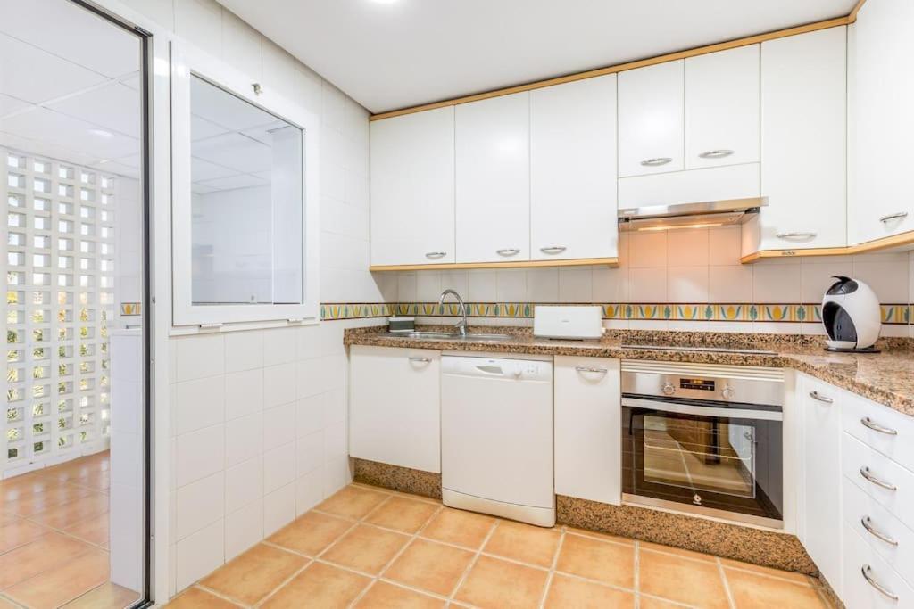 Luxuary Beachside 3Br Apartment ! Estepona Buitenkant foto