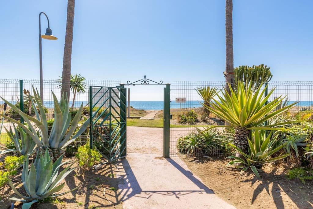 Luxuary Beachside 3Br Apartment ! Estepona Buitenkant foto